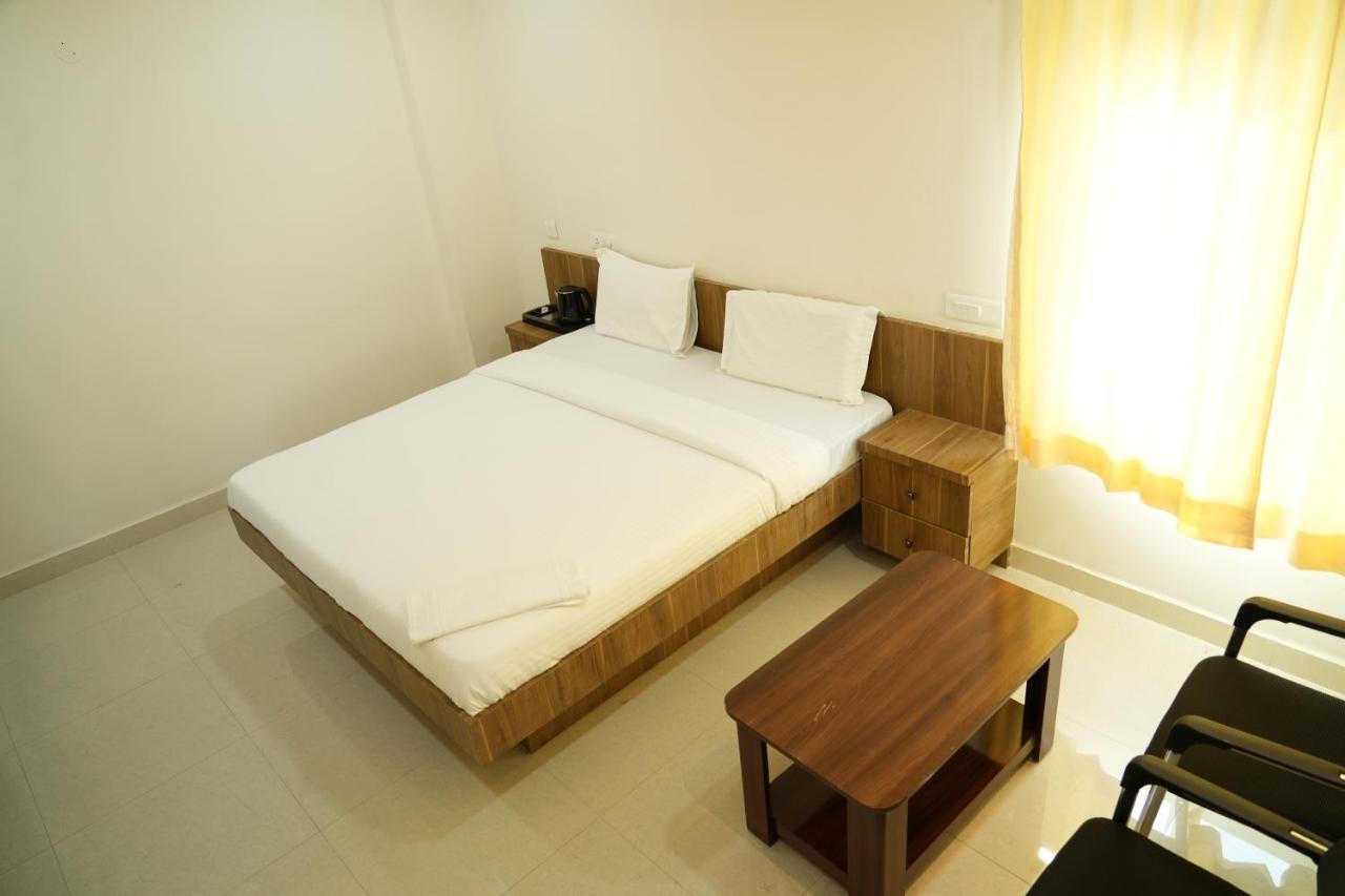 Hotel 5 Star Grand- Premium Shamshabad Esterno foto