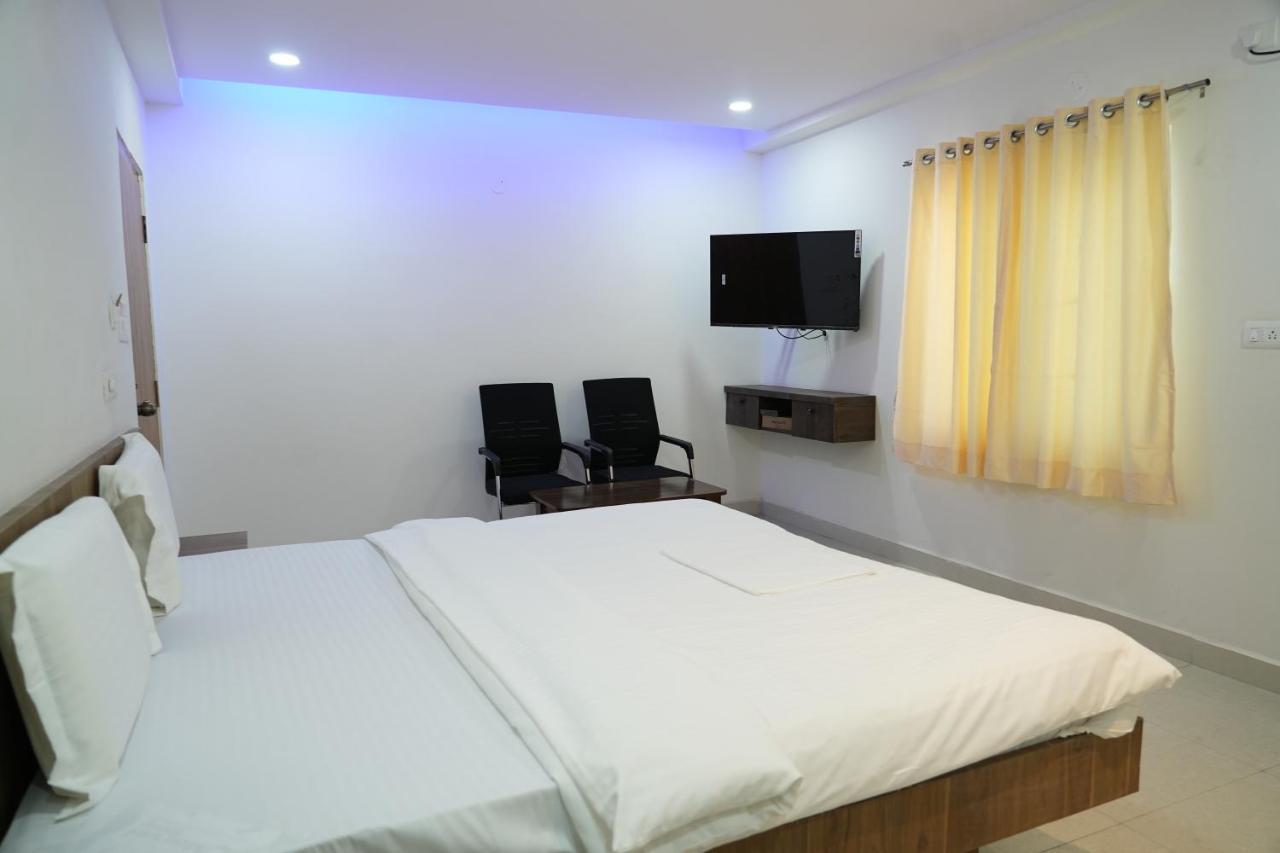 Hotel 5 Star Grand- Premium Shamshabad Esterno foto