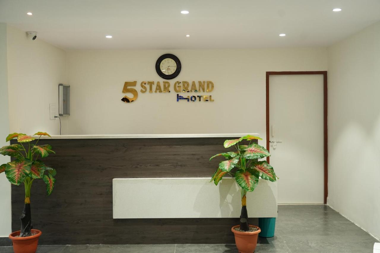 Hotel 5 Star Grand- Premium Shamshabad Esterno foto