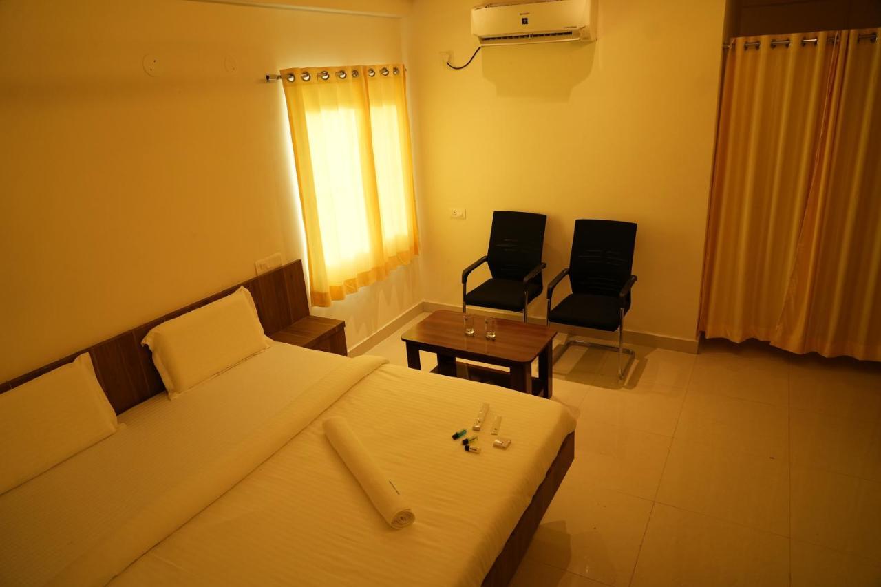 Hotel 5 Star Grand- Premium Shamshabad Esterno foto