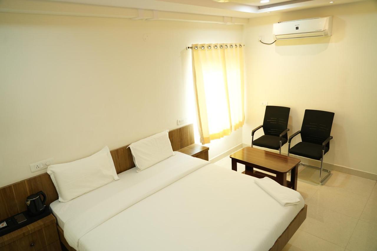 Hotel 5 Star Grand- Premium Shamshabad Esterno foto