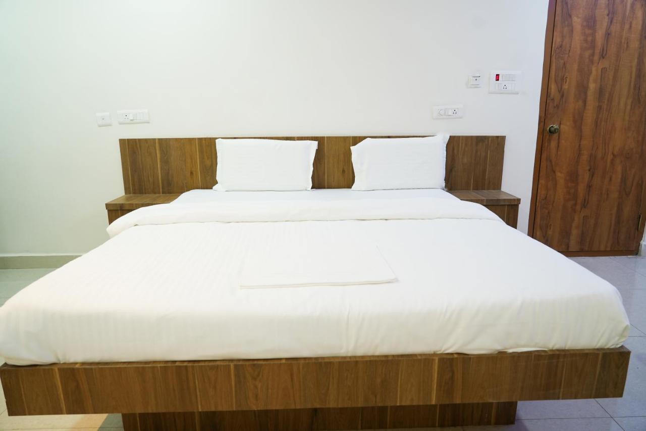 Hotel 5 Star Grand- Premium Shamshabad Esterno foto